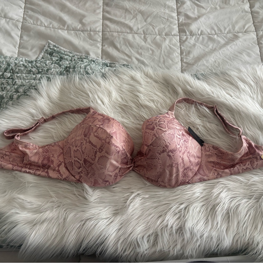 Victoria's Secret Women's Twist Removable Push-Up Bikini Swim Top Size 40DD